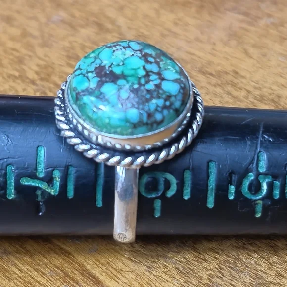 925 Sterling Silver Ring With A Green Matrix Turquoise Stone Size 6.25 (#7) - Picture 3 of 4